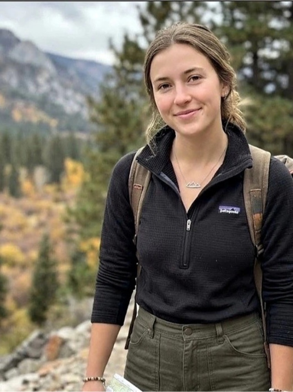 Vintage early-2000s Patagonia Women's R1 Pullover Black Half-Zip